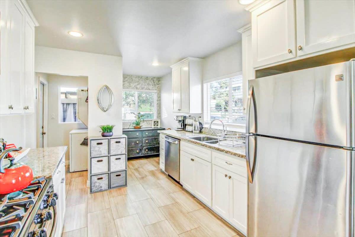 Modern 2-Bedroom Haven In The Heart Of La- Hud-Vp Los Angeles Zewnętrze zdjęcie